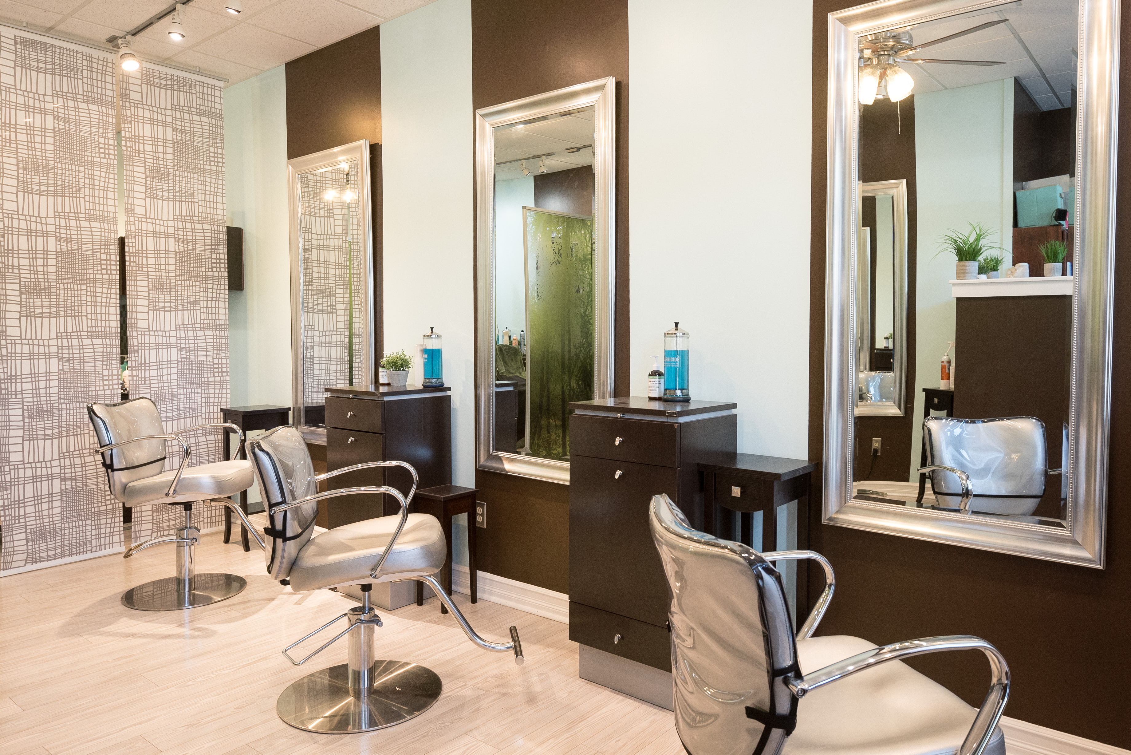Salon Floor